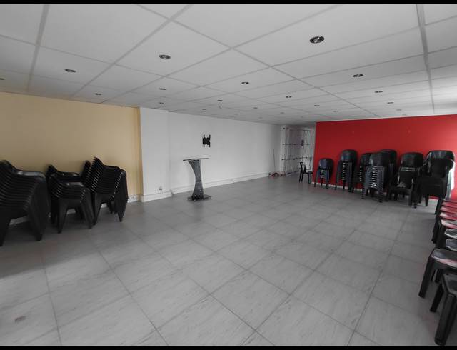 138M² OFFICE TO LET IN GRAND CENTRAL